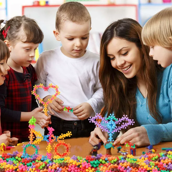 CHT-264281 Preschool 500pcs 600pcs DIY Snowflake Interlocking Plastic B