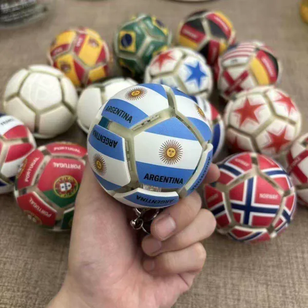 CHT-348750 Button decompression football