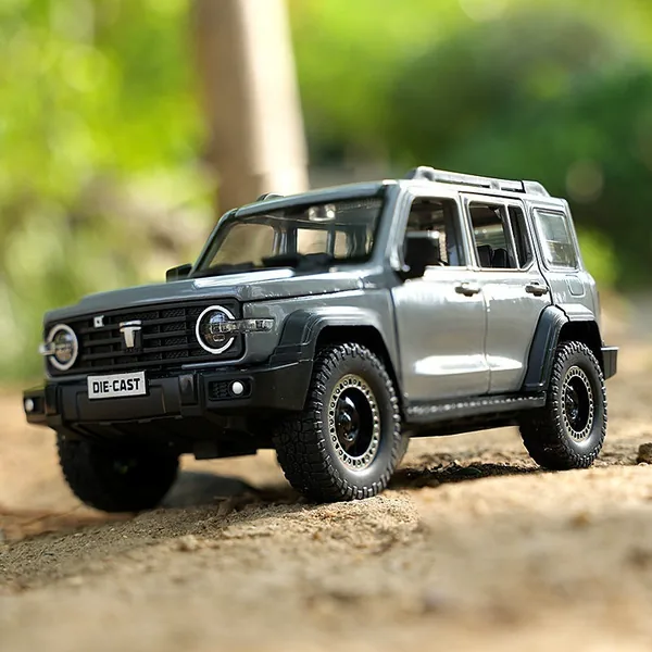 CHT-301054 Alloy Material Diecast Toys Car Tank 300 Metal Model Collect